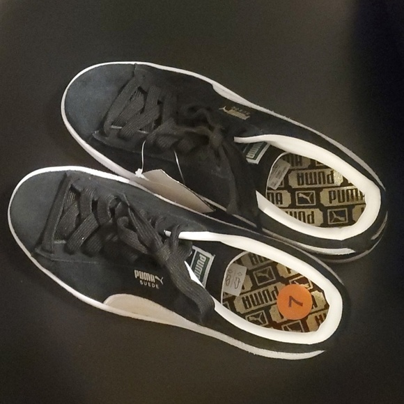 Puma Sneakers Girls Size 7m 7c 7 Black Gray Side Stripe Suede Low Top Pu… - Picture 4 of 15